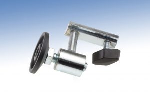 1 pair: 1 horizontal leg attachment with rubber and 1 with articulating leg